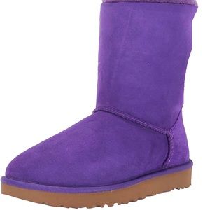 Uggs purple. Never worn. NWOT